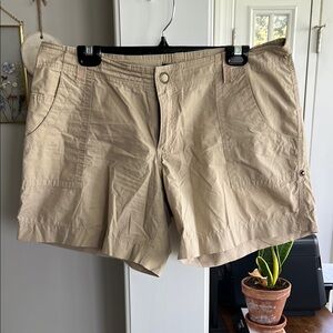 Gap Women's Tan Shorts